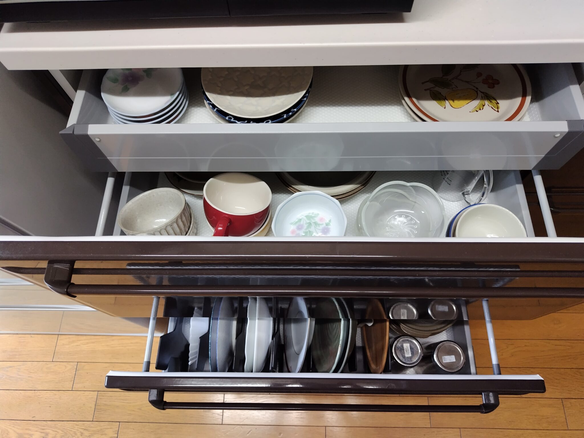 【マンションリフォーム】タカラスタンダードエーデル食器棚の収納力と使い方を解説します 【マンションリフォーム】タカラスタンダードエーデル食器棚の収納力と使い方を解説します