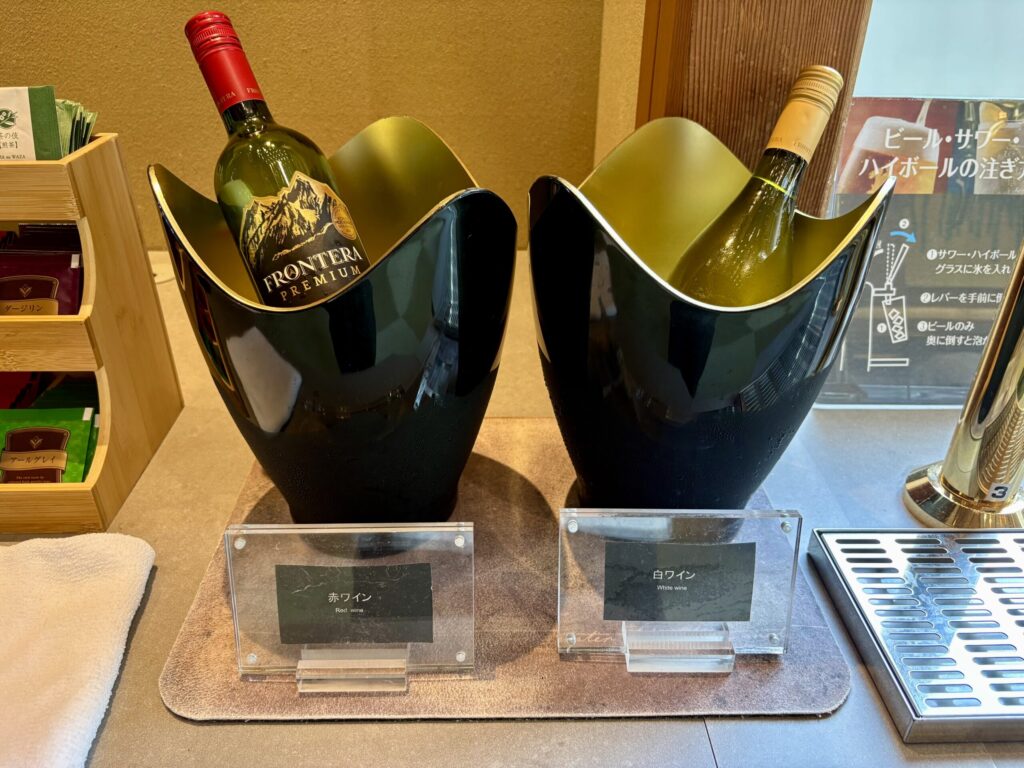 斉木別館のプレミアムラウンジ(ドリンク飲み放題)
